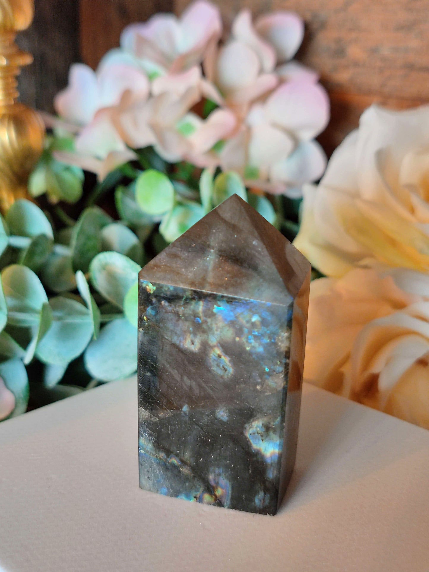 Labradorit Turm LB15