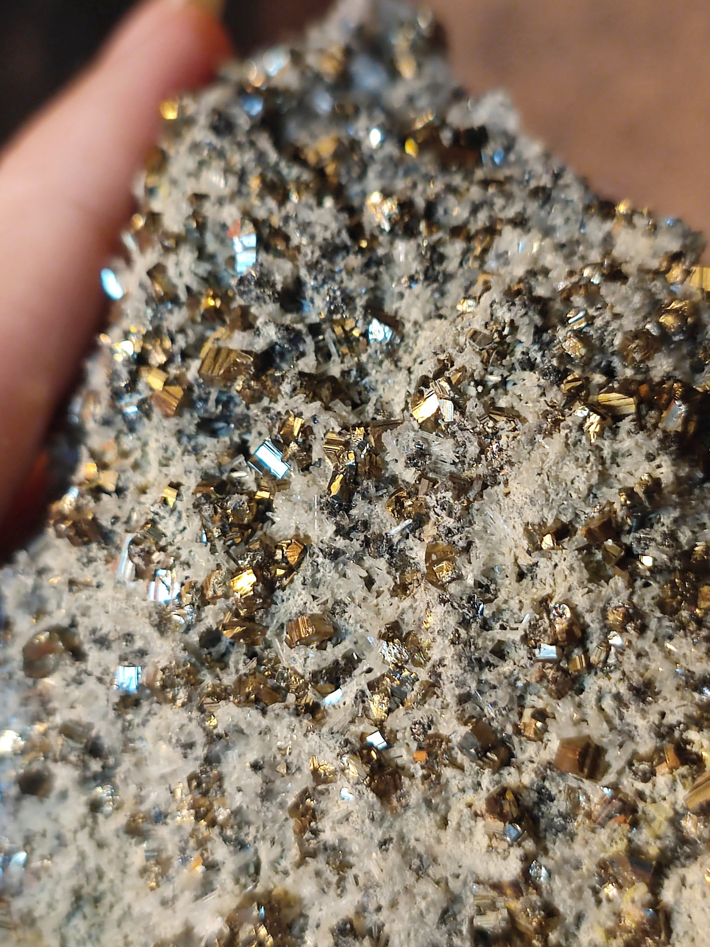 Quarz mit Pyrit PQ39