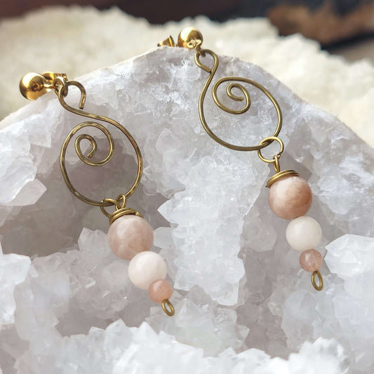 Edelstahl Ohrstecker Mondstein/ gef. Jade/ Messing